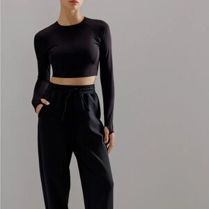 Neiwai Active Core Long Sleeve Training Top